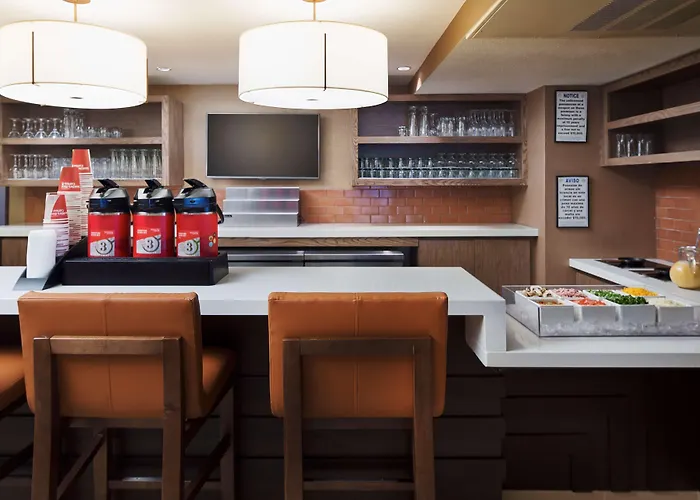 Cheap hotel: Hyatt House Austin Arboretum