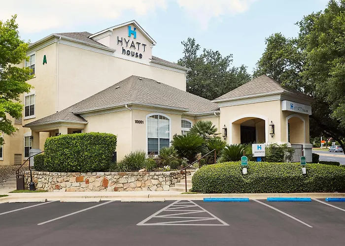 Cheap hotel: Hyatt House Austin Arboretum
