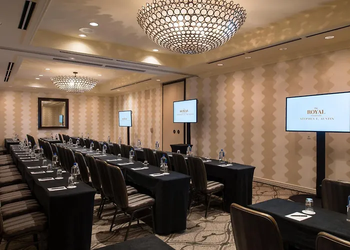 Hotel with Tennis: The Royal Sonesta Stephen F Austin Hotel