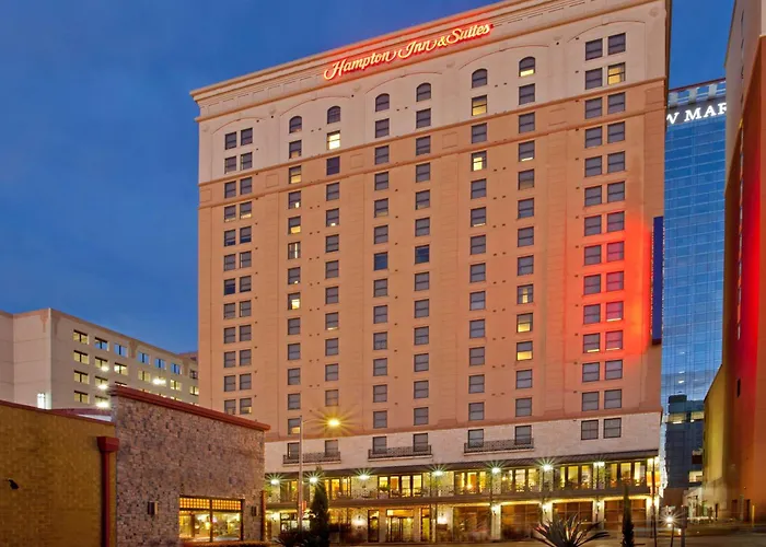 Cheap hotel: Hampton Inn & Suites Austin - Downtown