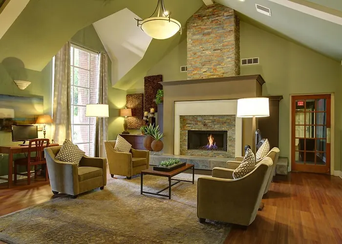 Cheap hotel: Habitat Suites